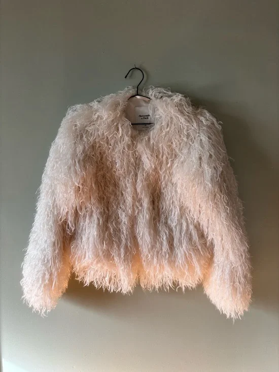 NWT Abercrombie & Fitch Shaggy Faux Fur Cream Coat - Picture 1 of 5